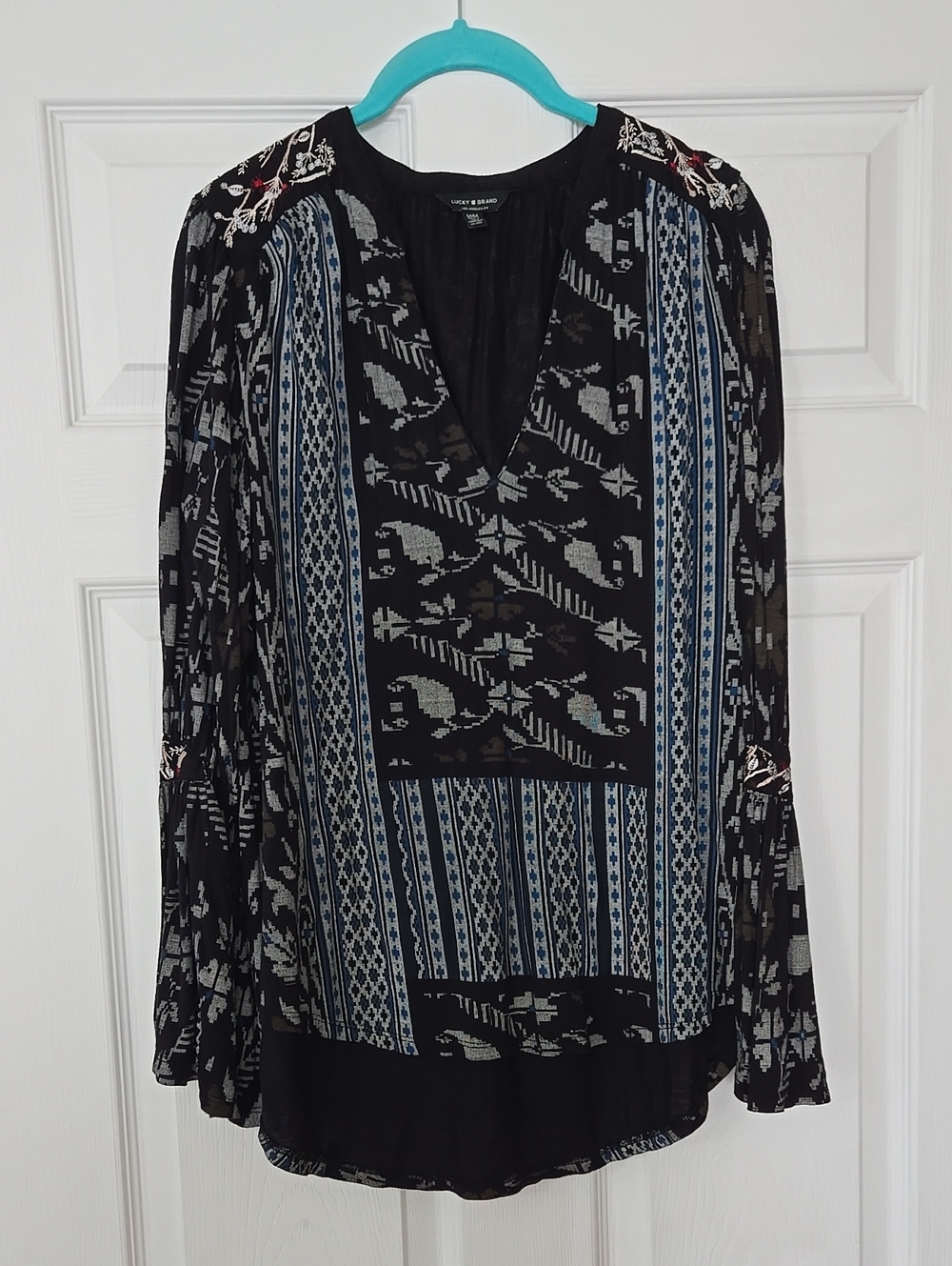 Lucky Brand Black & Blue Printed V-Neck Hi-Low Boho Top